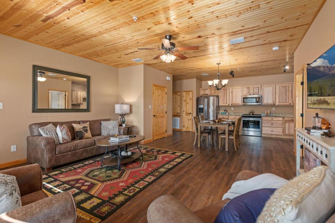 Old Mill Resort ニューブラウンフェルズ エクステリア 写真