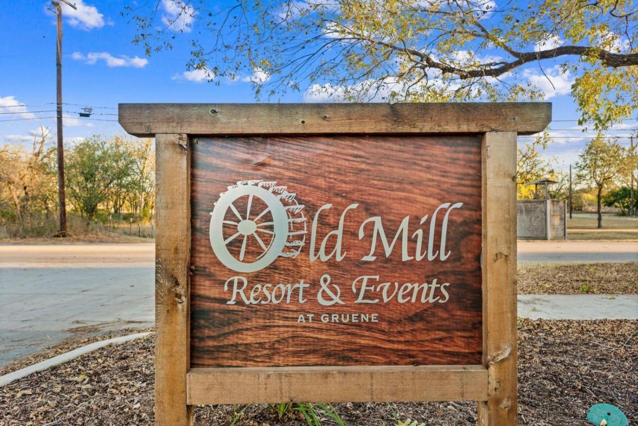 Old Mill Resort ニューブラウンフェルズ エクステリア 写真