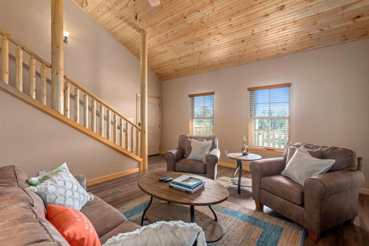 Old Mill Resort ニューブラウンフェルズ エクステリア 写真