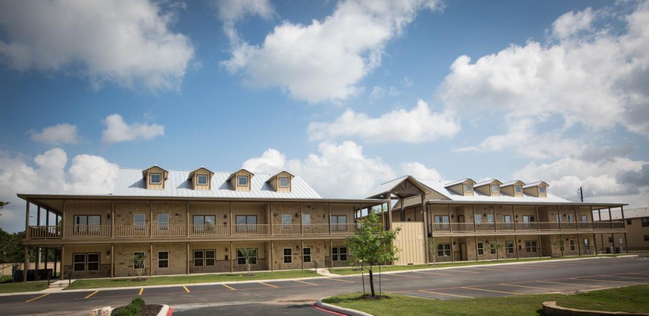 Old Mill Resort ニューブラウンフェルズ エクステリア 写真
