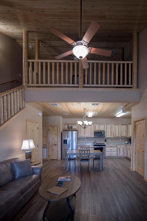 Old Mill Resort ニューブラウンフェルズ エクステリア 写真